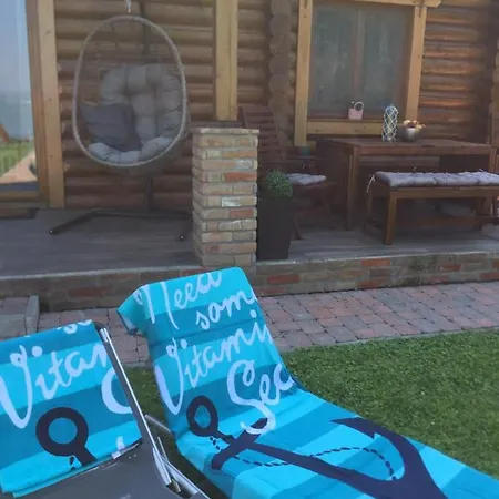 Ház A Tónál / The Lake House Villa *